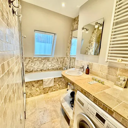 Chablis 27 Avenue De La Bourdonnais 75007 Lejlighed