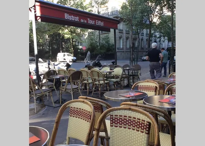 Chablis 27 Avenue De La Bourdonnais 75007 Appartamento Parigi