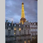 Chablis 27 Avenue De La Bourdonnais 75007 Париж