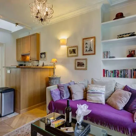 Apartment 27 Avenue De La Bourdonnais 75007 Chablis *