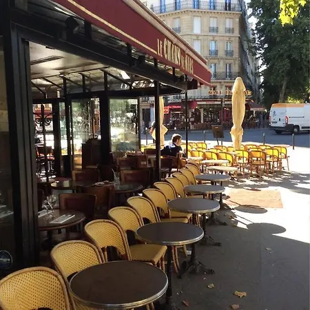 Apartment 27 Avenue De La Bourdonnais 75007 Chablis