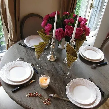 Apartment 27 Avenue De La Bourdonnais 75007 Chablis