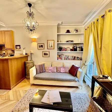 Chablis 27 Avenue De La Bourdonnais 75007 *