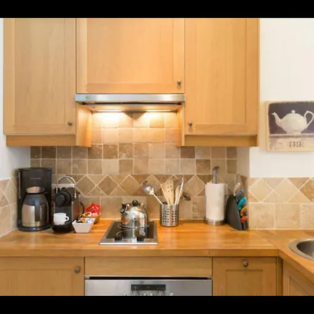 27 Avenue De La Bourdonnais 75007 Chablis