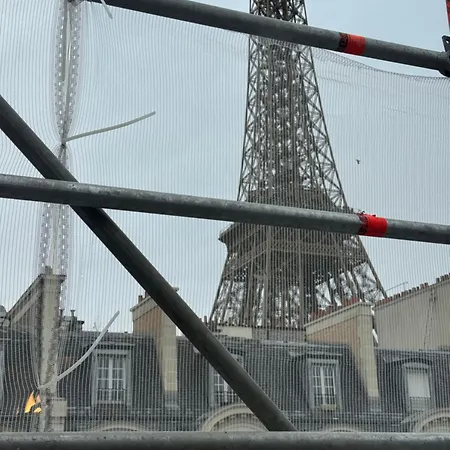 Appartement 27 Avenue De La Bourdonnais 75007 Chablis Paris