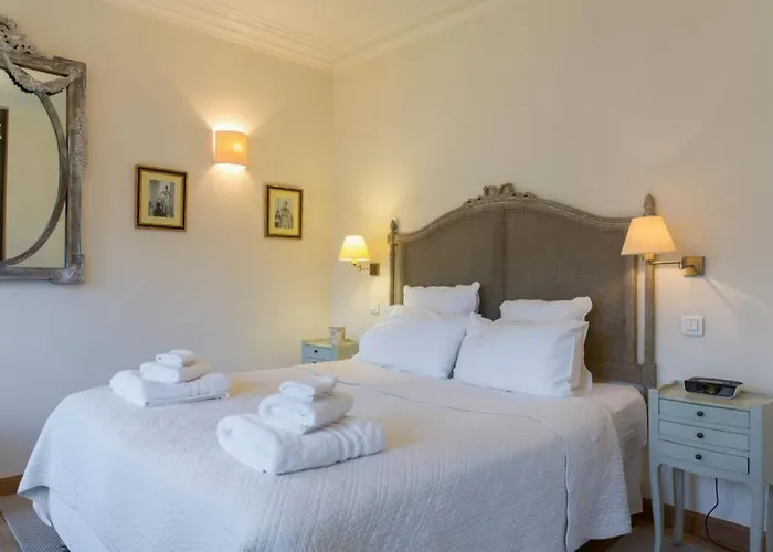 27 Avenue De La Bourdonnais 75007 Chablis Appartement *