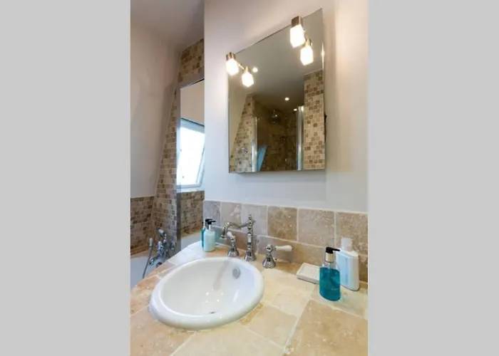 27 Avenue De La Bourdonnais 75007 Chablis Appartement Paris