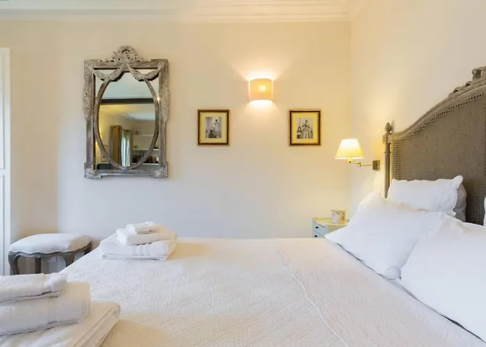 Appartement 27 Avenue De La Bourdonnais 75007 Chablis *