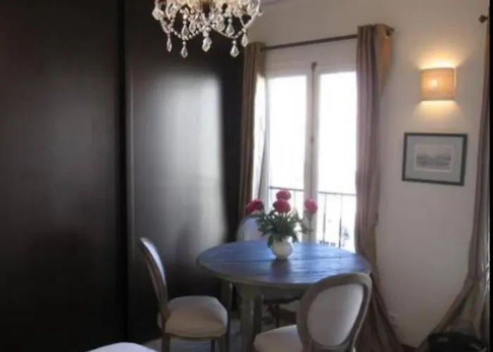 27 Avenue De La Bourdonnais 75007 Chablis *