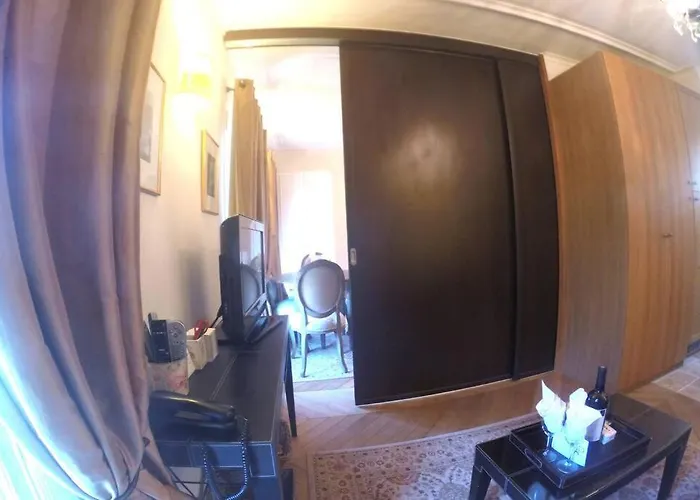 Appartement 27 Avenue De La Bourdonnais 75007 Chablis *