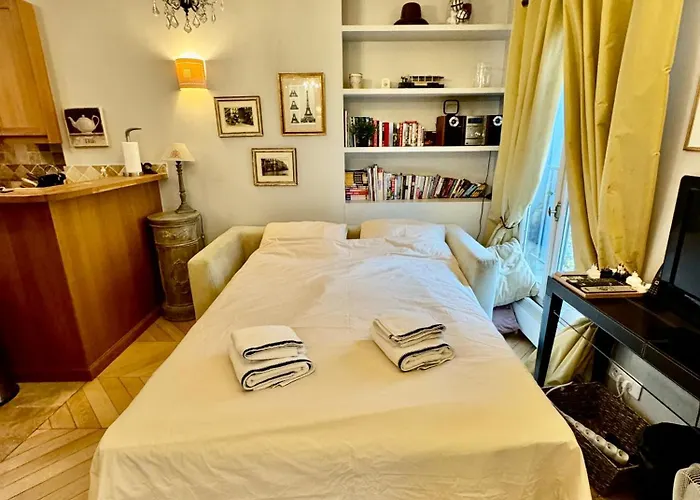 27 Avenue De La Bourdonnais 75007 Chablis * Paris