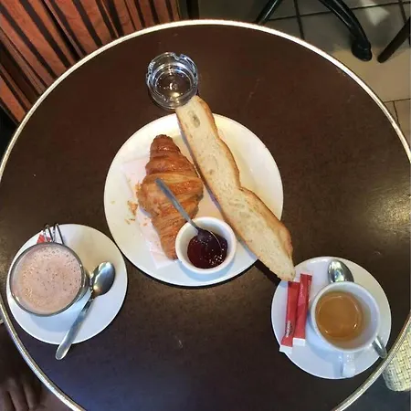 アパート 27 Avenue De La Bourdonnais 75007 Chablis