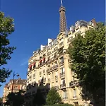 Chablis 27 Avenue De La Bourdonnais 75007 * 파리